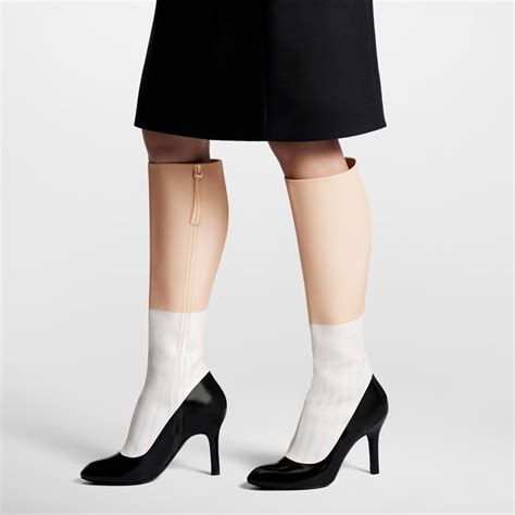 fake leg for shoe photography